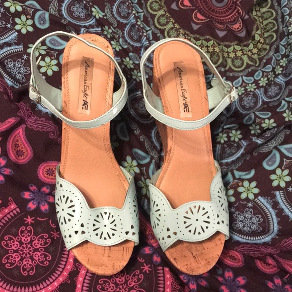 Wedge Heels - Picture 3 of 3